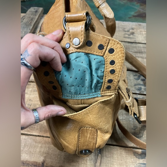 Walnut Hand bag | Tasche | Aunts & Uncles - Picture 7 of 8